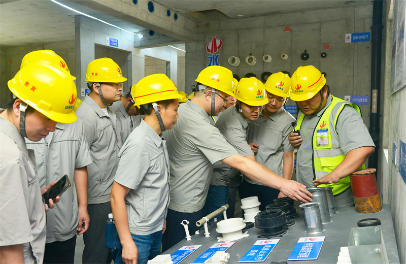 为进一步推进优质客户高效履约，提升交付品质、达成客户满意，2025年6月25日，3044永利建设集团在上海组织召开2025年越秀地产、华润置业客户履约推进会。